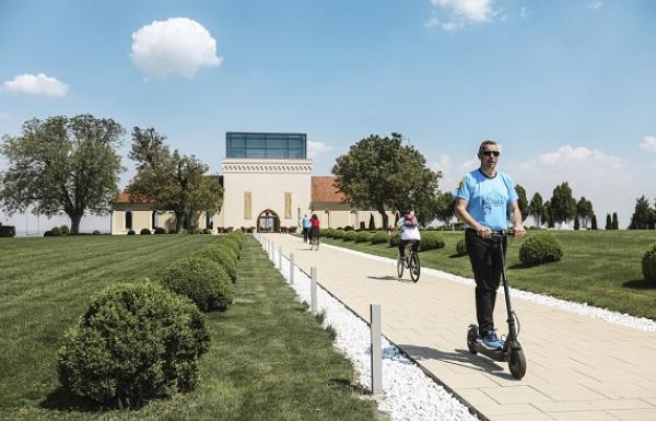 Danijel Soldo/Novo u Srijemu i Slavoniji: šest tematskih pješačko-planinarskih staza